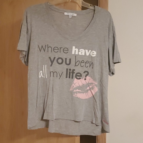 Peace Love World top - Picture 1 of 7